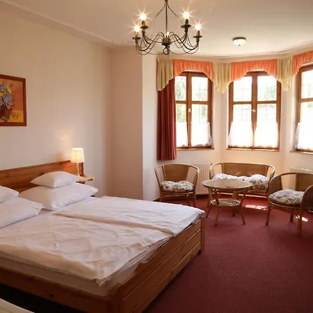 Hajdú Kastély Hotel 3*