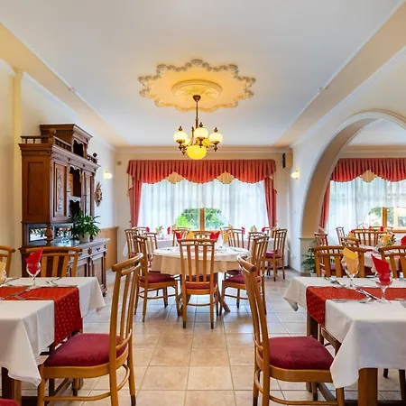 Hajdu Kastely 3* Хайдусобосло