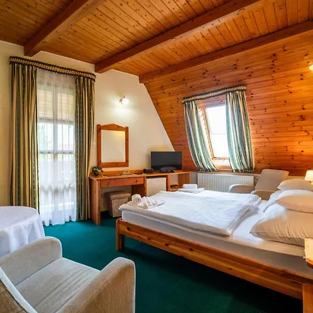 Hajdu Kastely Hotel 3*