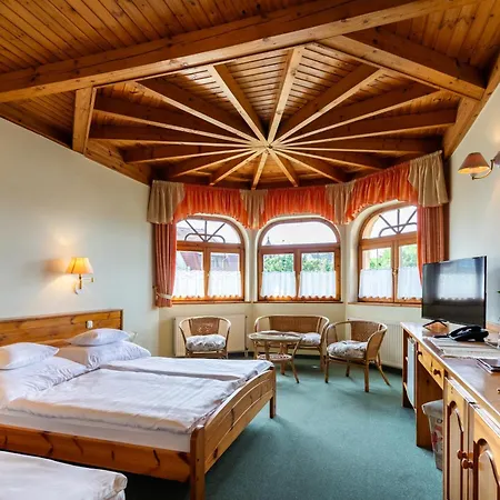 Hajdu Kastely Hotel 3*