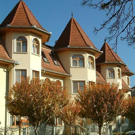 Hotel Hajdu Kastely 3*