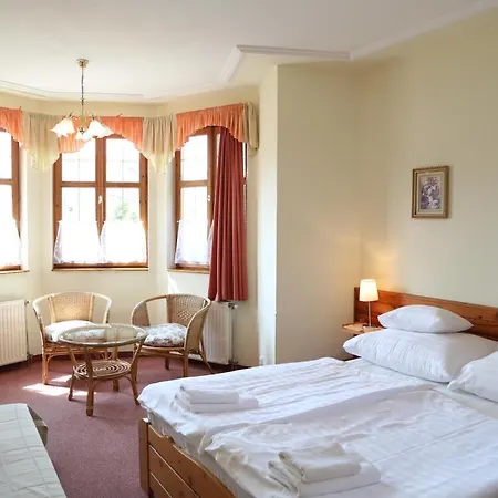 Hotel Hajdú Kastély