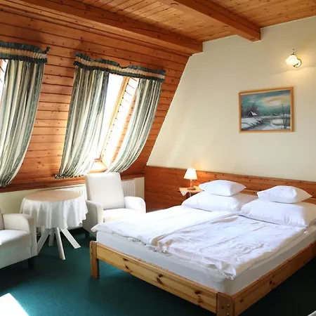 Hotel Hajdu Kastely 3*