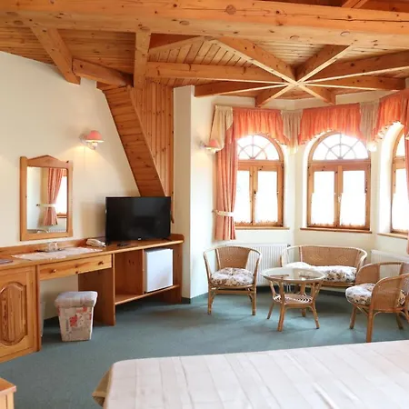 Hajdu Kastely Hotel 3*